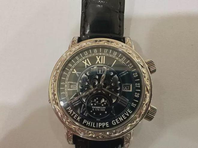 Bibo必博惊呆了！深圳一黑老大三块手表被拍卖起拍价近亿元(图3)